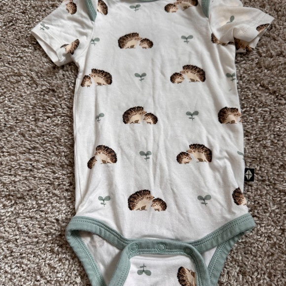 Kyte Baby and Hannah Anderson Onesie 0-3month - Picture 2 of 5